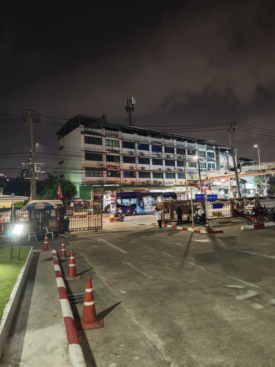 AntSaGi02's tweet photo. เลิกแล้วไปไหนดี
#บางขุนนนท์ #กทม #บางกอกน้อย https://t.co/pyZER5WAE6