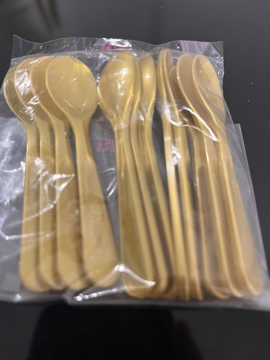 サーティワンのスプーンが 金色になってる・・・っ！ いつから！？ Σ