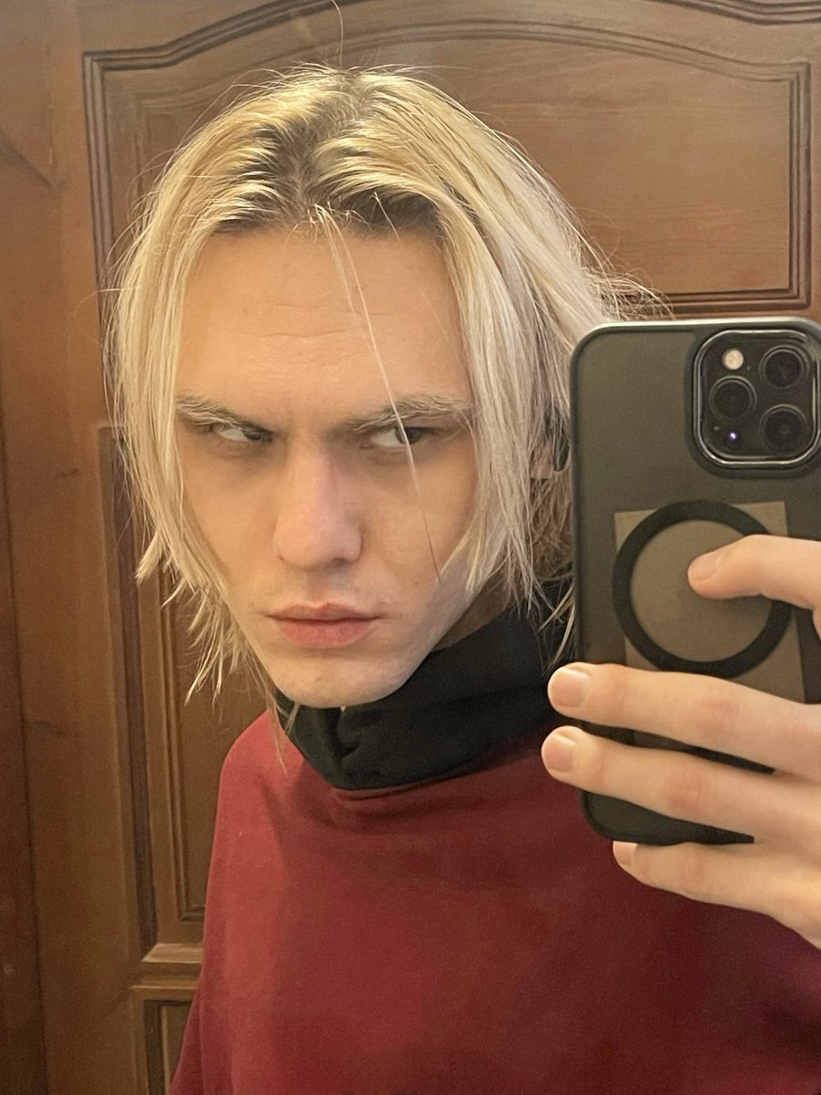 пожалуй главный плюс аллергии - раздутые губы с утра.