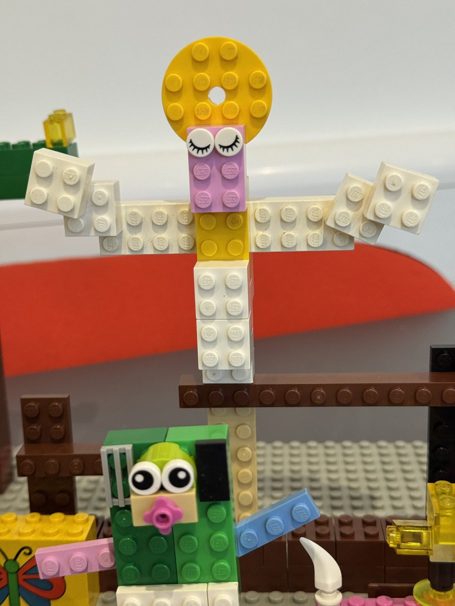 Bricks2Learn tweet media