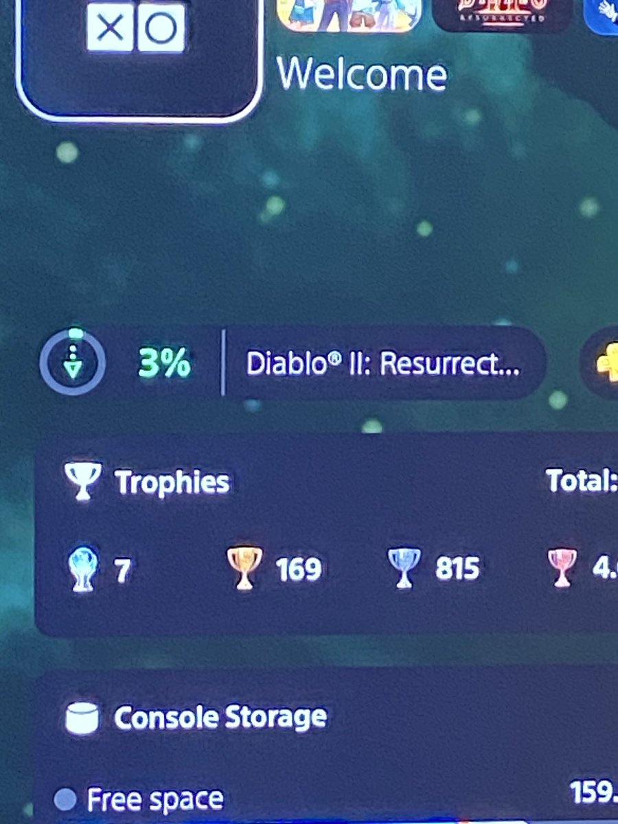 DigitalHitmann's tweet image. No patch notes for a 5gb update, last update on the official website was literally a year ago? Don’t make me feel again.

Cc: @locust9