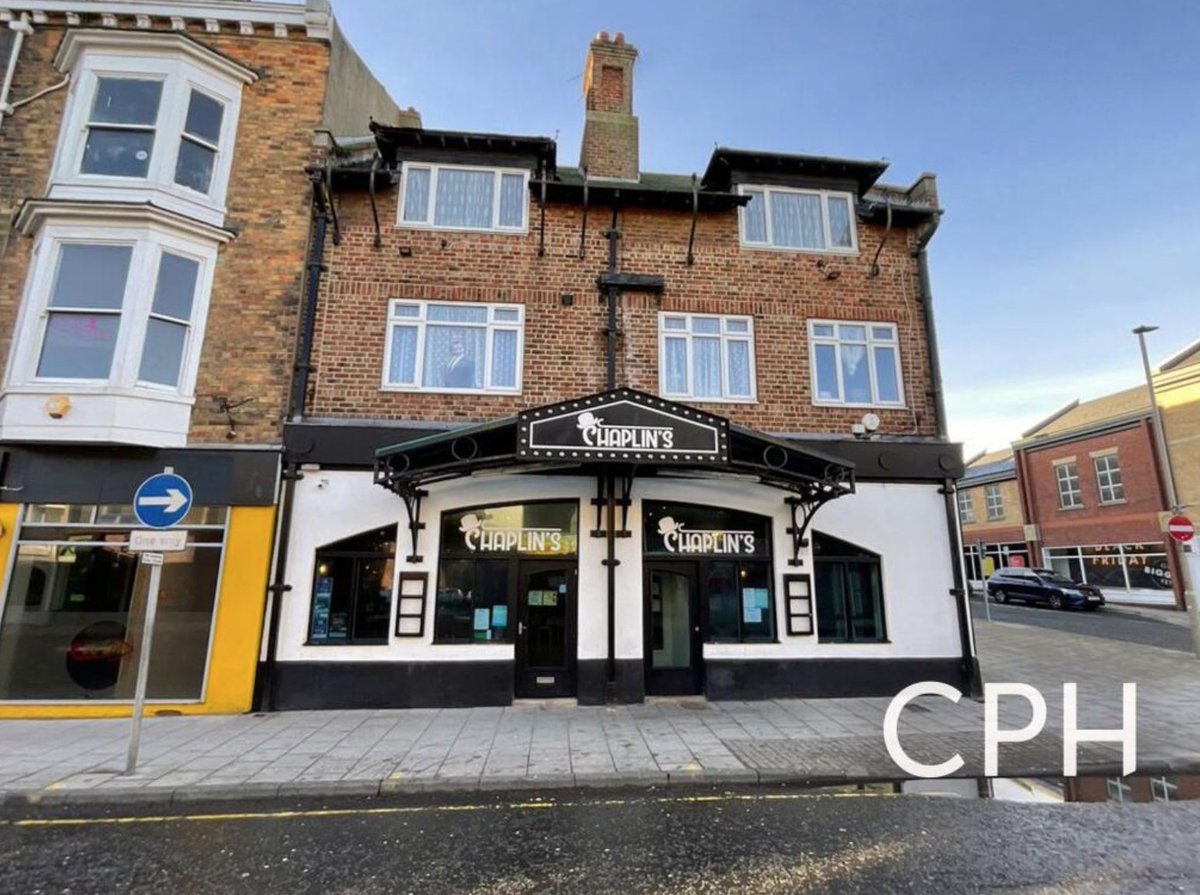 CPHestateagents's tweet photo. 🍻CPH COMMERCIAL: Chaplins, St. Thomas Street, Scarborough🍻
Offers in Region of £70,000 
LEASE FOR SALE | Fully equipped and well established town centre pub, located on the main stretch of Scarborough’s drinking scene. £70,000 ingoing required.
🔗 https://t.co/WV1hFrCmzG https://t.co/VxoW6ej59h