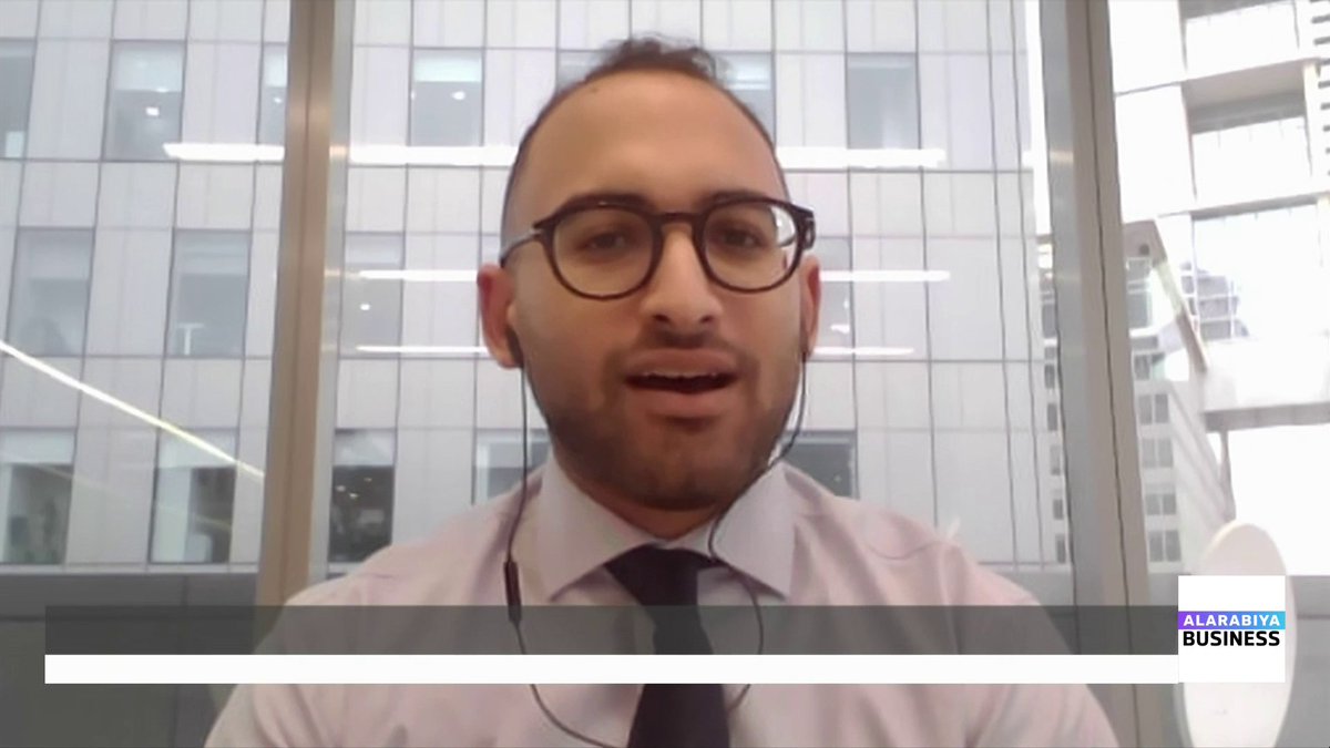 المحلل في شؤون الشرق الأوسط وشمال أفريقيا في TS Lombard حمزة الكعود: وكالة الطاقة الدولية أصبحت أقرب إلى توقعات أوبك بعد فترة طويلة من الاختلاف بينهما حول العرض والطلب في أسواق النفط. أوبك كانت أكثر دقة في قراءتها للسوق هذا العام، وتوقعاتها للنمو العالمي تتماشى مع تقديرات بنوك كبرى. NaserElTibi. Nadine_bn جرس الإغلاق _Business 