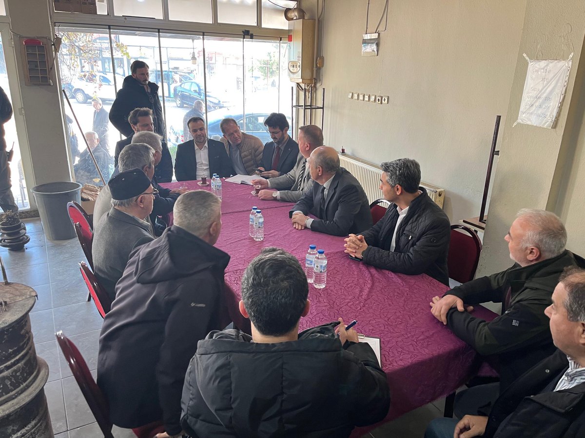 Kaymakamımız Cemalettin YILMAZ, kurum amirlerimiz ile birlikte, ilçemiz Hamidiye Mahallesinde ikamet eden vatandaşlarımız ile bir araya gelerek talep ve  önerilerini aldı.