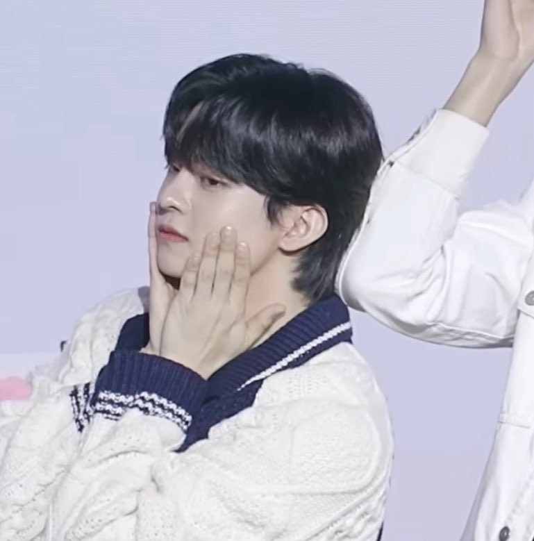 몽총 tweet media