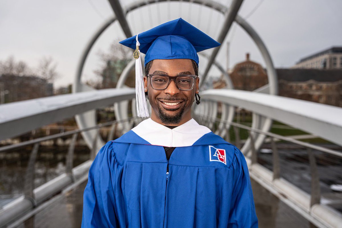 theoriginalb___'s tweet image. Master of Arts 👨🏾‍🎓
Strategic Communication
Concentration in Advocacy &amp;amp; Social Impact
American University 🦅
Class of 2025 🔴🔵