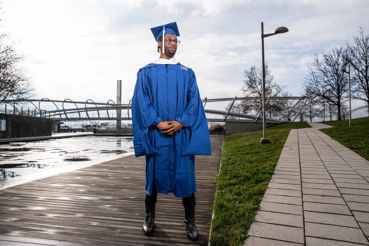 theoriginalb___'s tweet image. Master of Arts 👨🏾‍🎓
Strategic Communication
Concentration in Advocacy &amp;amp; Social Impact
American University 🦅
Class of 2025 🔴🔵