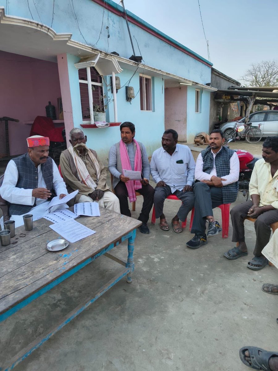 ShabbirMLAbrh's tweet photo. बीते हफ़्तों से मैं व्यक्तिगत रू�� से अपनी विधानसभा बलहा में SIR गणना प्रपत्र को लेकर क्षेत्र भ्रमण पर हूँ, साथ साथ मेरे निवास स्थान बहराइच विधानसभा शहरी क्षेत्र मे भी नामों की सुनिश्चितता पर निगरानी बनाए हुए हूँ।-शब्बीर अहमद वाल्मिकी [पूर्व विधायक]

@yadavakhilesh 
@mediacellsp https://t.co/6lCaFcyD6o