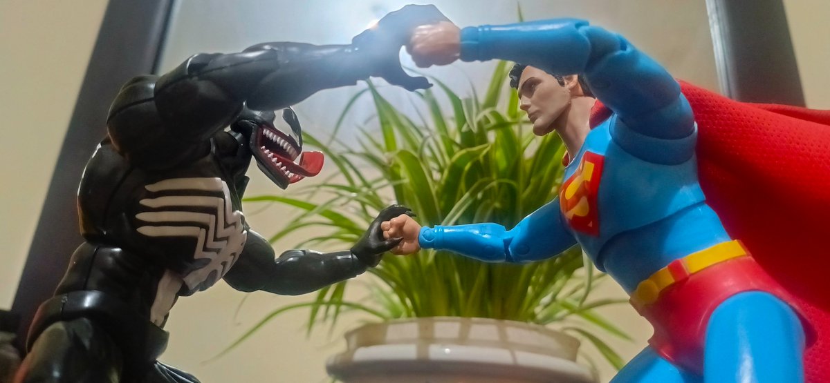 awal_555's tweet photo. #夜のフィギュア撮影会
#オモ写
Clash!!
#Venom #superma https://t.co/bQzKeCNvU6