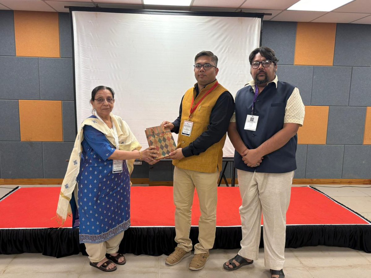icmrnirwoh's tweet photo. Dr Souvik Dey, @MAHE_Manipal, presented his work on the evaluation of contraceptive potential of BRD0705, a GSKa inhibitor. His results indicated that this compound targets maturing spermatozoa in the epididymis.
#ReproNext #ReproductiveHealth #SRBCE https://t.co/dshztEwi1J