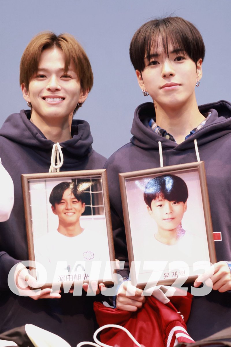 251210 Wonderwall

#트레저 #TREASURE #윤재혁 #아사히
#YOONJAEHYUK #ASAHI