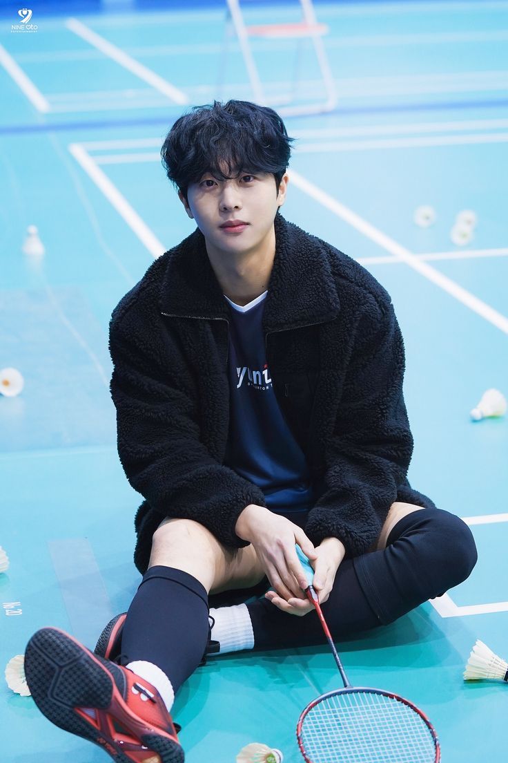 reign_fangirl's tweet photo. when darim said "seonu was a badminton player before" she was not lying 😆 #DynamiteKiss #DynamiteKissEp10 #Loveallplay https://t.co/NY1yjyYUGx