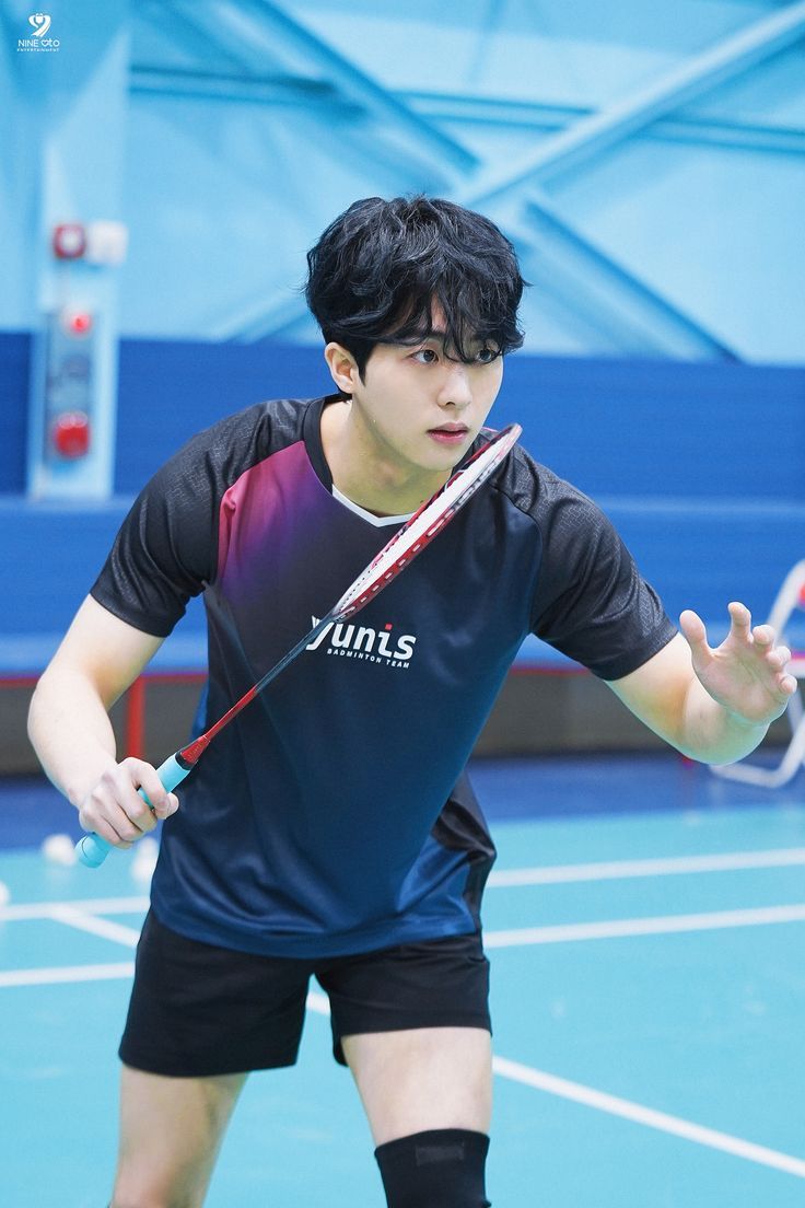 reign_fangirl's tweet photo. when darim said "seonu was a badminton player before" she was not lying 😆 #DynamiteKiss #DynamiteKissEp10 #Loveallplay https://t.co/NY1yjyYUGx