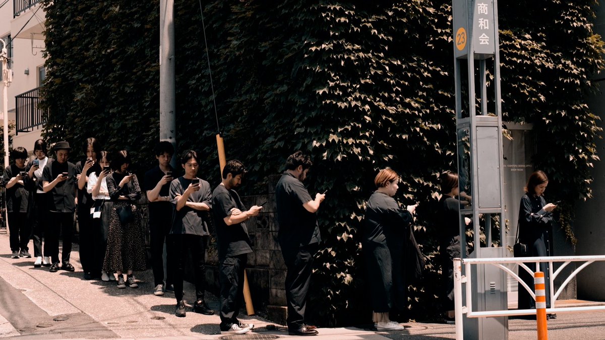 skanransha's tweet photo. 【上映作品12】※日曜限定
『ナウ』沖田 かおり
（2023年／7分40秒／実写）

〈作品コメント〉
スマホを持たない世界、スマホの世界、その先の世界。今はどの世界なのか… https://t.co/bGJP3U469H