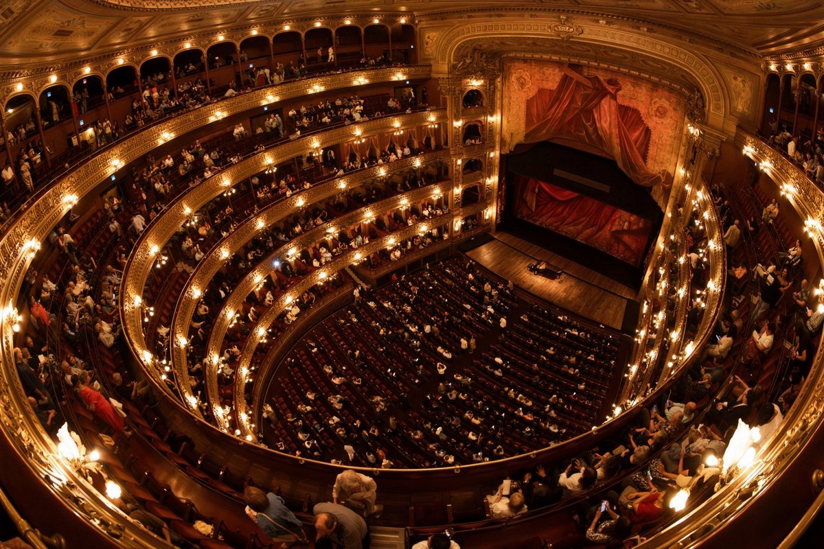 South America, you were unforgettable. 🇦🇷🇨🇱🇵🇪🇧🇷
From Buenos Aires to Santiago, Lima, and São Paulo — and performing in some of the continent’s most iconic halls, every moment felt electric.
It was an honour to join Nadine Sierra on her SouthAmerica tour and create music together