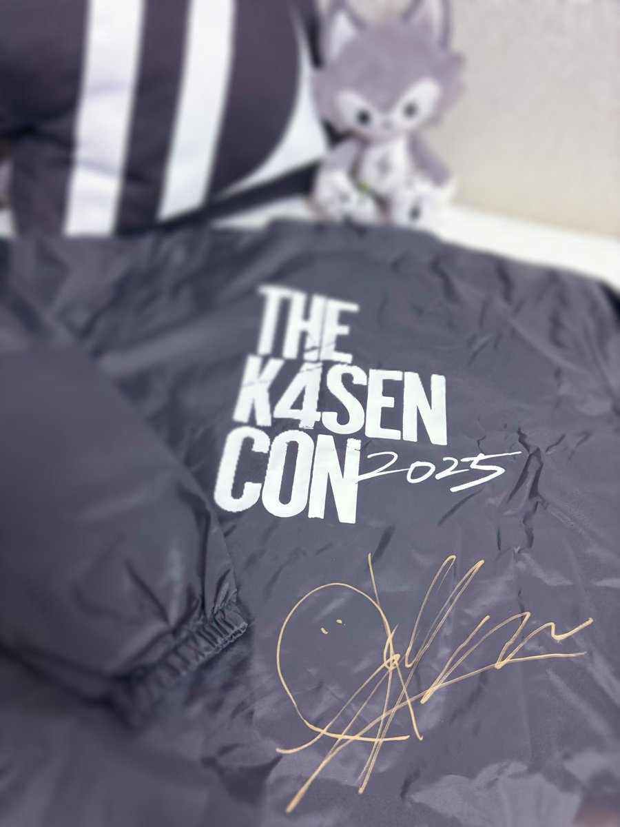 プレゼントキャンペーンにて k4senさんの【サイン入りCOACH JACKET