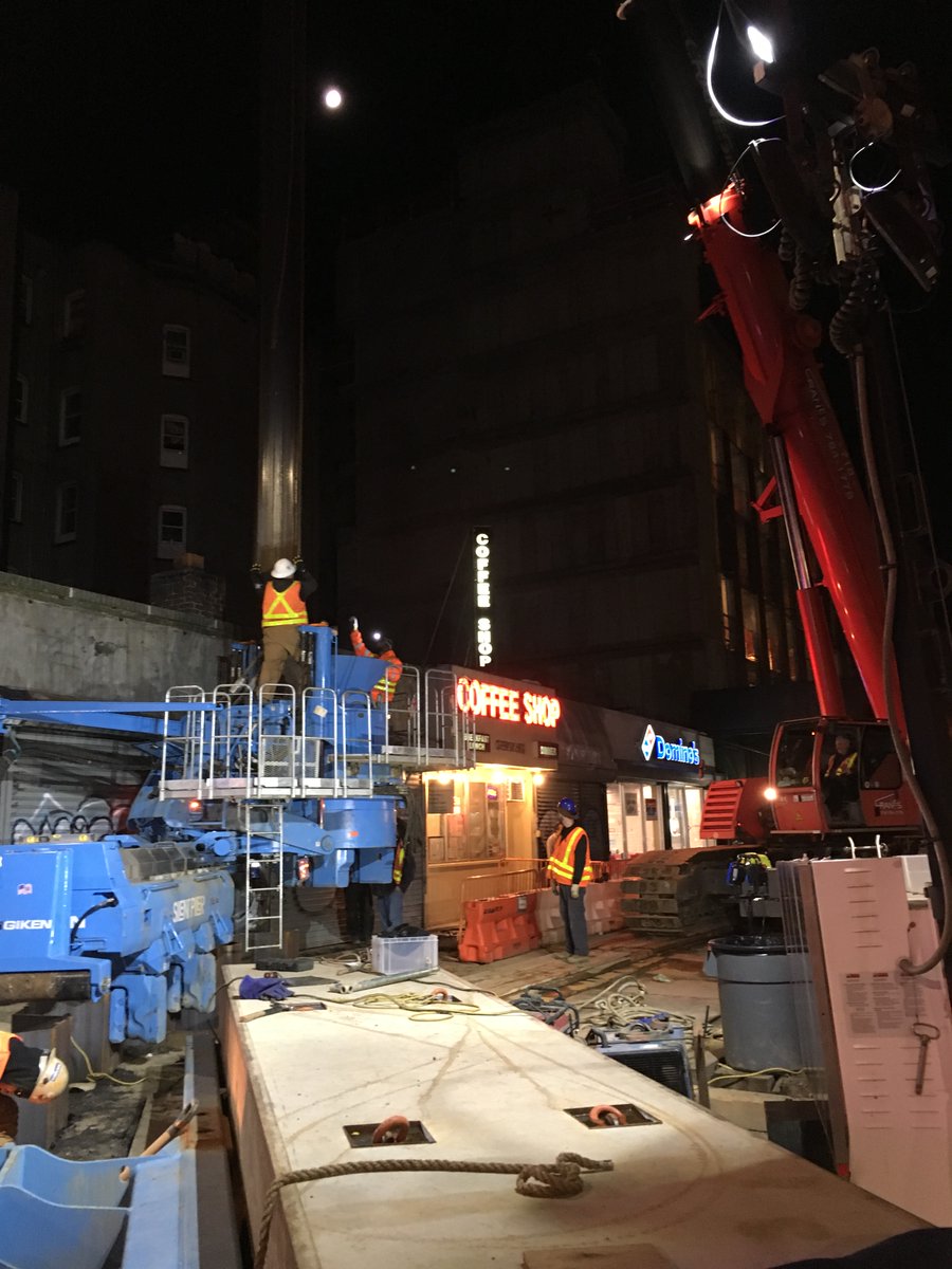 buckmag's tweet image. NON-VIBRATORY, minimal noise @GikenAmerica Silent Piler installing sheet piles adjacent to businesses in New York City during overnight hours to allow access to their shops during daytime business hours.
#PileBuck #Giken #DeepFoundations
