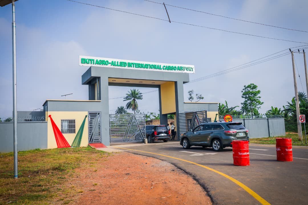 kfayemi's tweet photo. It was a delight to witness the first commercial flight land at the Ekiti Agro-Allied International Airport, a project that has been close to my heart for many years. Standing on that runway again, this time as a guest on the maiden commercial flight, filled me with a deep sense of fulfilment and gratitude.

When I inaugurated this airport on the final day of my tenure, I spoke about its purpose as an economic catalyst for our state. I highlighted its world-class specifications, its capacity to handle large cargo aircraft, and its potential to transform agriculture, commerce, tourism, education and many other sectors. I also noted then that, while aircraft could already take off and land, there were still essential ancillary components that needed to be completed for full commercial operations. I expressed confidence that the incoming administration would finish the task.

Today, I am pleased that this confidence was well placed. Governor Biodun Oyebanji @biodunaoyebanji and his team have done an excellent job in completing the outstanding phases and opening the airport for full commercial flights. This continuity of governance is something we have long advocated in Ekiti, and this milestone stands as proof of what is possible when each administration builds on the work of the previous one.