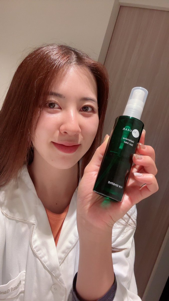 たまにホテルステイするのが好きで、今回は横浜に⚓️
旅行の時に便利なのが、以前も紹介したエムディアのミスト化粧水🧴
旅においてはあまり荷物の場所とりたくないから、持ち運びにちょうどいいサイズで、今回重宝した😌
食生活で肌荒れてるからニキビはできるけど、肌質は良くなってる気がする☺️