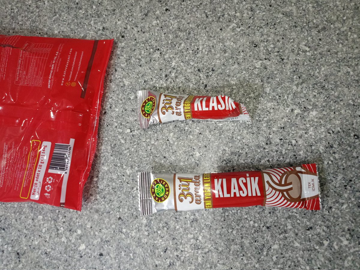 Enverl's tweet photo. @kahvedunyasi Merhaba Kahve Dünyası, konuşmamız gereken bir konu var DM lütfen. Diğerlerine göre küçük bir konu. https://t.co/aHjuSTOWg3