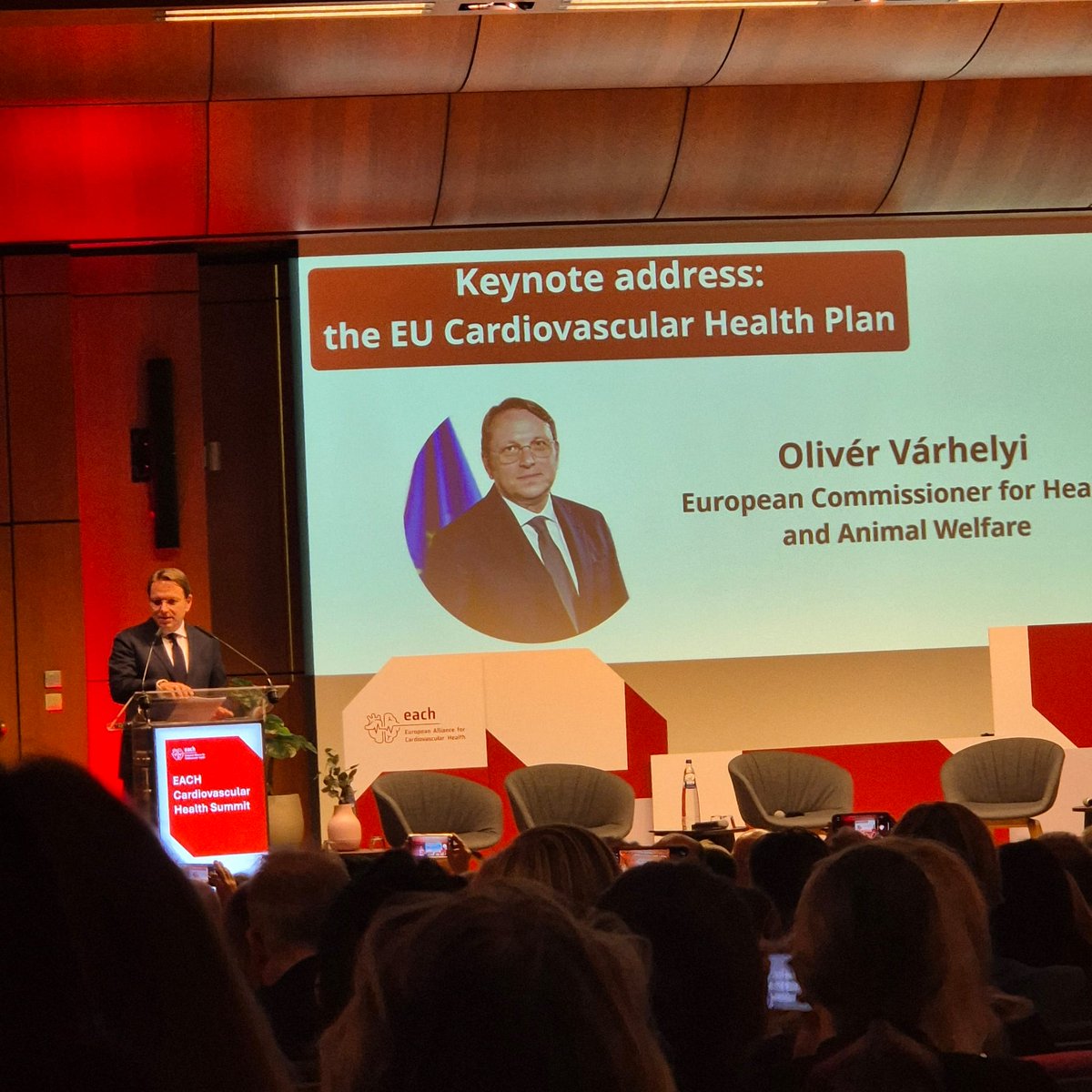 susieb16's tweet photo. It was inspiring to hear the keynote speaker @OliverVarhelyi at the EACH Cardiovascular Health Summit in Brussels yesterday.
@EU_Commission
Obesity is certainly being considered as part of the #SafeHeart Health Plan launching soon. 
Great to see familiar faces while here.
@ECPObesity @GlobalHeartHub

#CVhealthForAll
#EachSummit