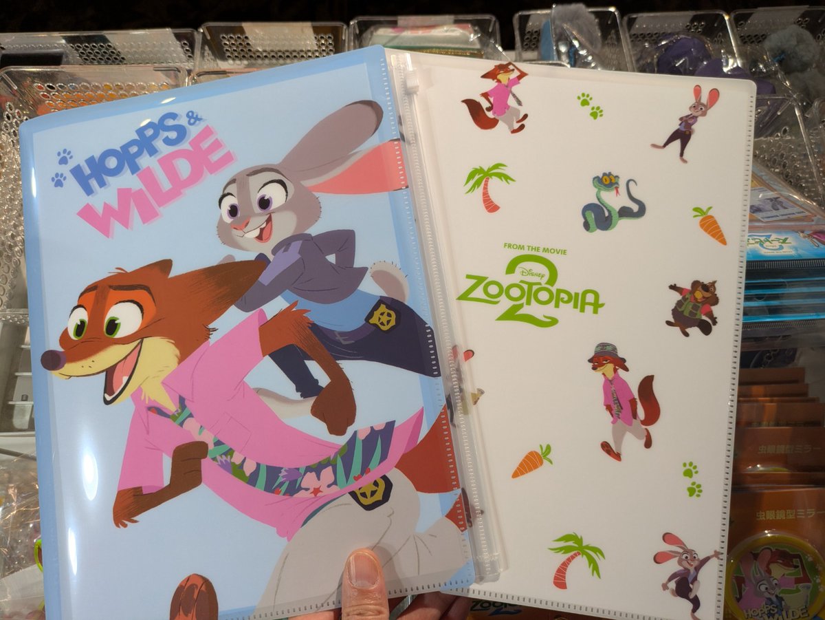 ズートピア2」グッズ 一部再入荷しました！ ・ファスナー付き6ポケット