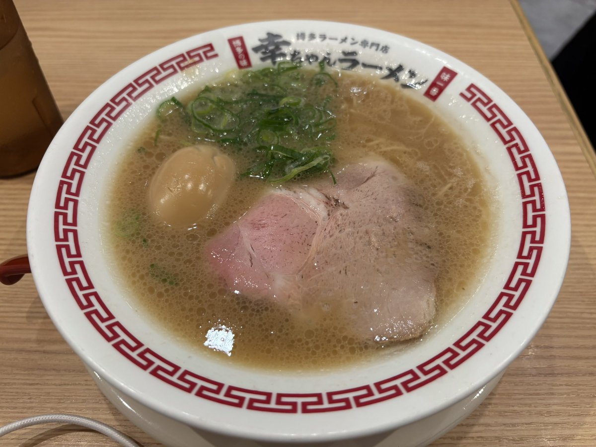 福岡空港でラーメン食べて東京に帰ります🍜