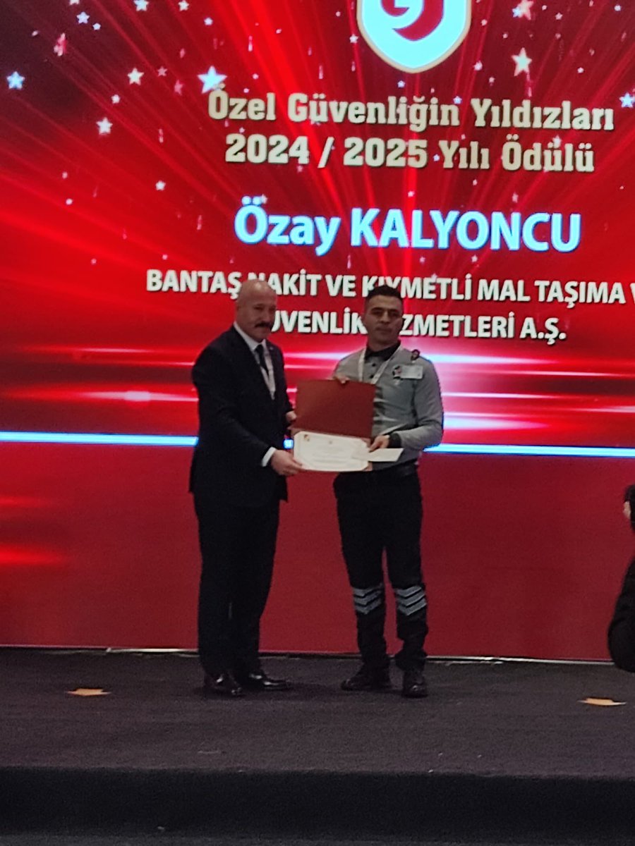 GENEL BAŞKANIMIZ ÇAĞIRICI, GÜSOD’UN DÜZENLEDİĞİ “ÖZEL GÜVENLİĞİN YILDIZLARI” ÖDÜL TÖRENİNE KATILDI
#güvenlikişsendikası
<a href="/omercagirici/">Ömer Çağırıcı</a> 
<a href="/EGMozelguvenlik/">Özel Güvenlik Denetleme Başkanlığı</a> 
<a href="/Gusod_Dernegi/">GUSOD</a> 
guvenlikis.org.tr/genel-baskanim….