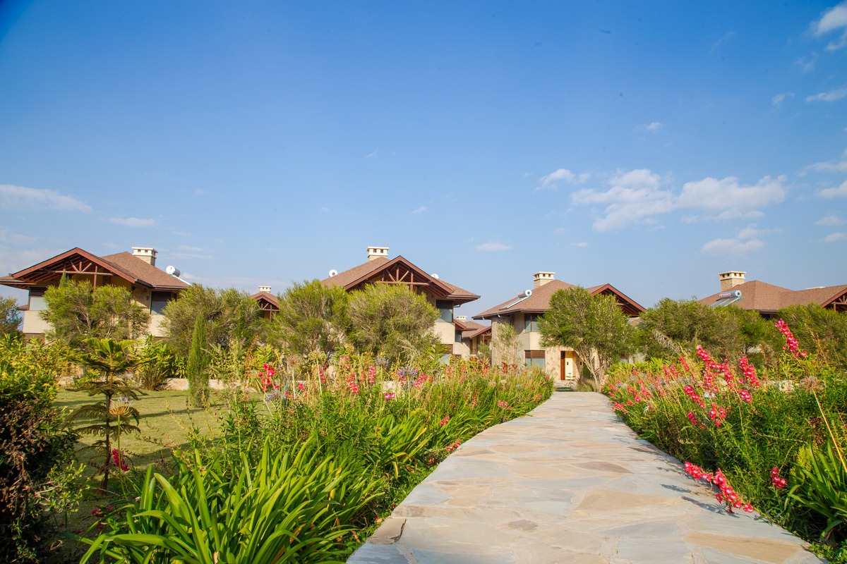 exploit_safaris's tweet photo. Escape to Elmer Resort, Naivasha, one of the few hotels with availability during WRC Safari Rally 2026!
Enjoy comfort, serenity, and unforgettable race-week vibes.
Rates from KSh 26,000 per person sharing on Half Board for 2 nights. https://t.co/oFSYUBILMT
