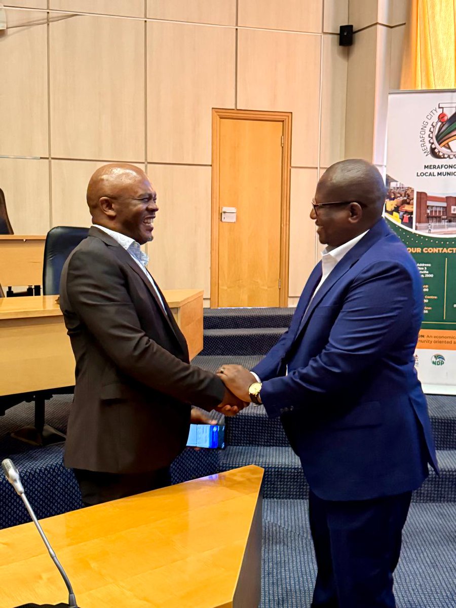 Eskom_SA's tweet photo. #ICYMI
#Eskom
#MerafongCity
#DAA
#PartnershipInAction
Eskom and @MerafongCityLM officially signed the Distribution Agency Agreement (DAA), a partnership aimed at improving electricity distribution, strengthening revenue collection, and enhancing service delivery.
Out of the R105 billion municipal debt owed to Eskom nationwide, Merafong City owes R1.6 billion. Through the DAA, the Municipality has undertaken to focus on repaying this debt while working with Eskom to build a more sustainable and reliable electricity network for its residents.