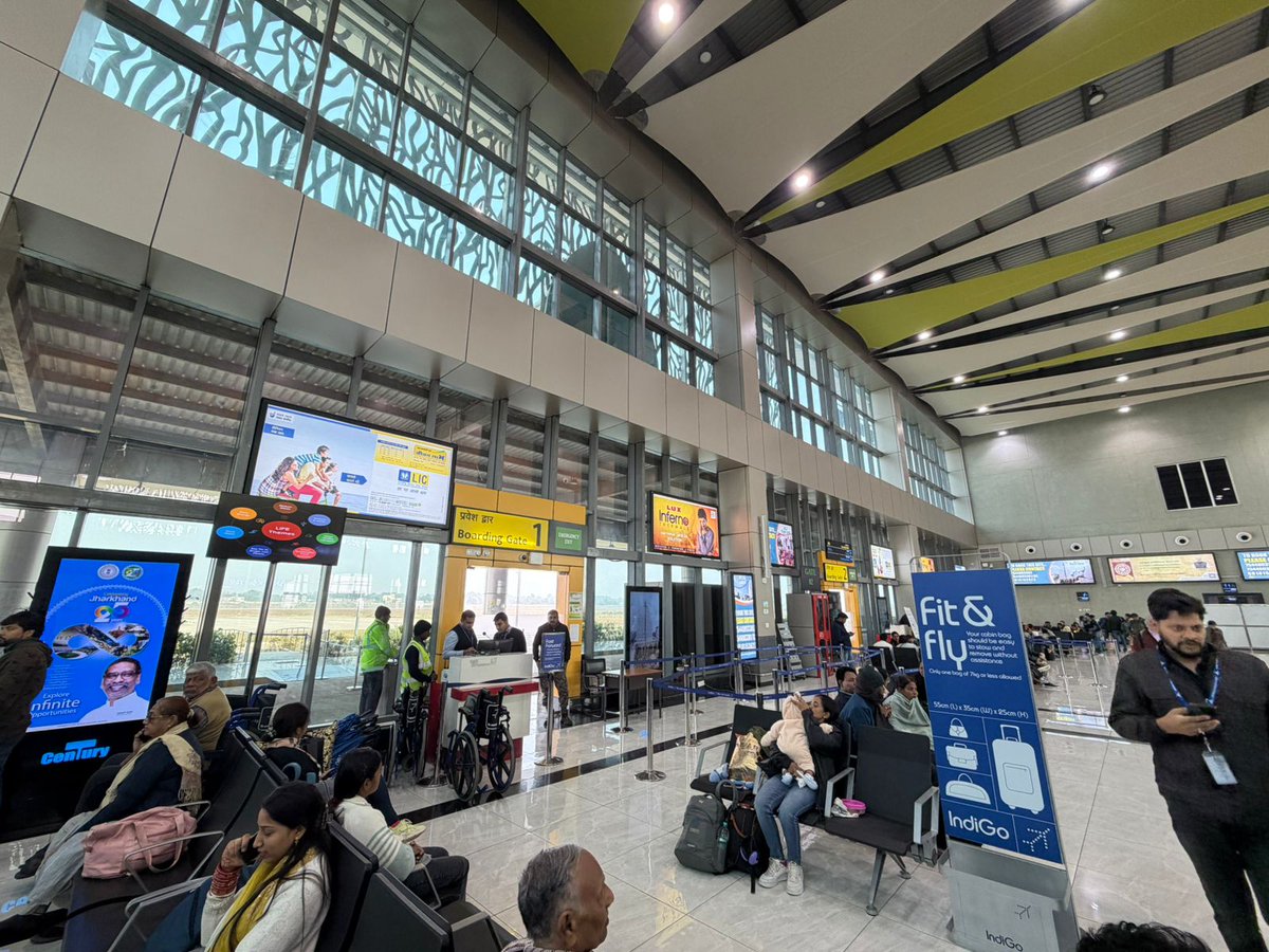 aaideoghar's tweet image. All scheduled flights and passenger services are operating normally (Except one) at Deoghar Airport. We are committed to ensuring a smooth and safe journey for all passengers.
#FlightService #SmoothTravel
@AAI_Official @MoCA_GoI @aairhqer