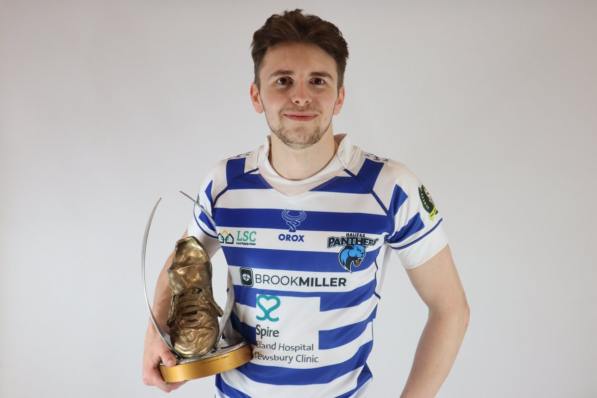HalifaxPanthers's tweet image. HAWKINS MAKE HISTORY 🌏🏆 Panthers Star Rob Hawkins becomes the first player ever to win back to back Golden Boots in any format of #RugbyLeague after winning the prestigious award as 2026 Wheelchair World Player of the Year 👏

halifaxpanthers.co.uk/panthers-news/…

#GoldenBoot #Winner…