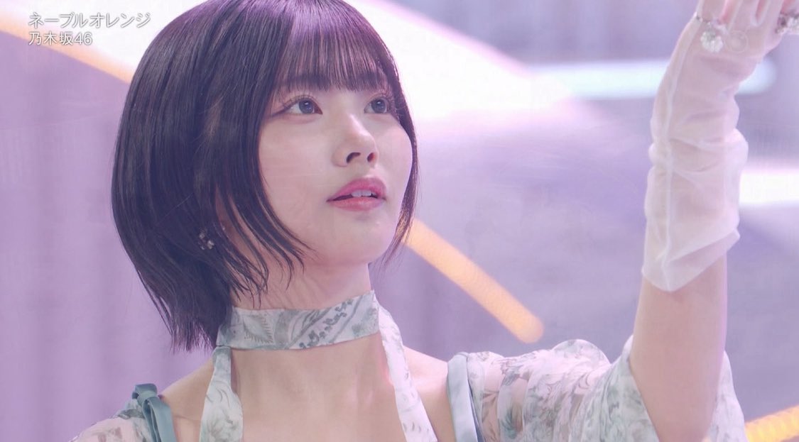 自宅近くに停車中の🚐から 結構な音量の 『ネーブルオレンジ🍊』 握手