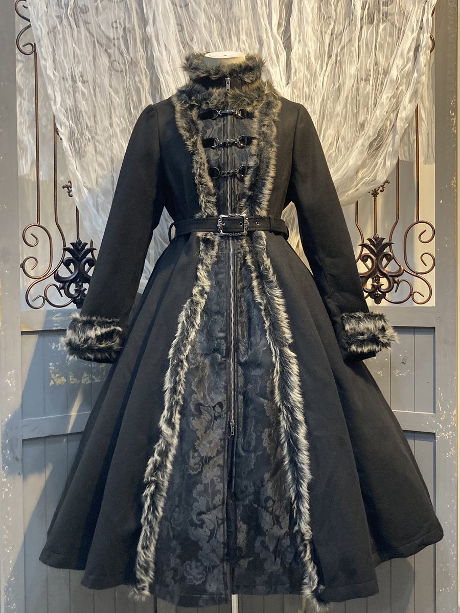 こんばんは #星箱原宿店 です⟡.· ❄️寒い冬に大活躍✨️コートのご