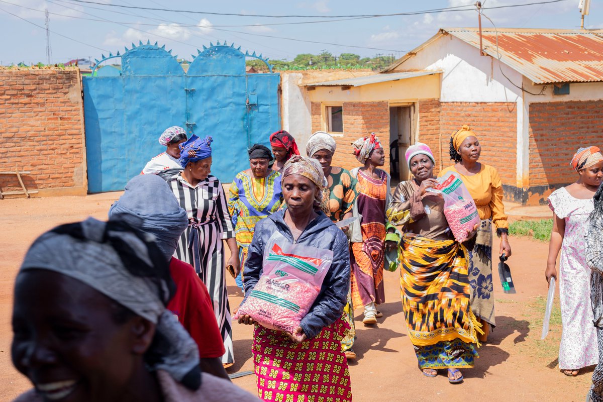 Solidarity of Refugee Women for the Social Welfare tweet media