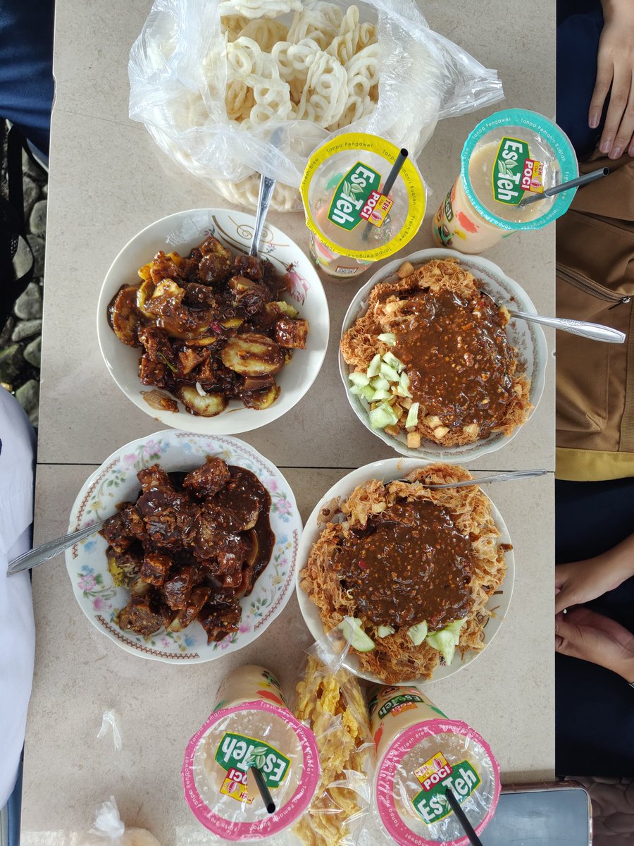 hannnnnasd's tweet photo. rujak termantep 👍 https://t.co/E4baKBHwH0