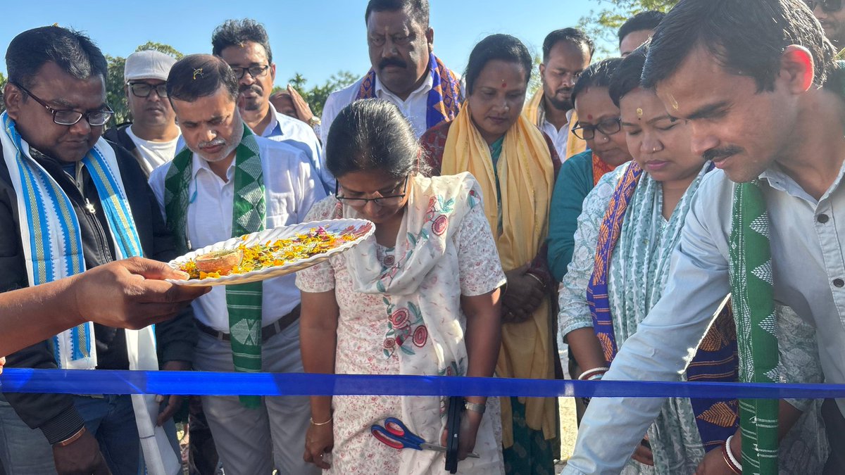 AITCakashH's tweet image. #Pathshree progress at #Kalchini! 🌟
Foundation stone laid at #Latabari PMG—development continuing with CM @MamataOfficial’s vision.

@President_Apd @AITCofficial @abhishekaitc @MamataOfficial @AlipurduarDm @sayani06