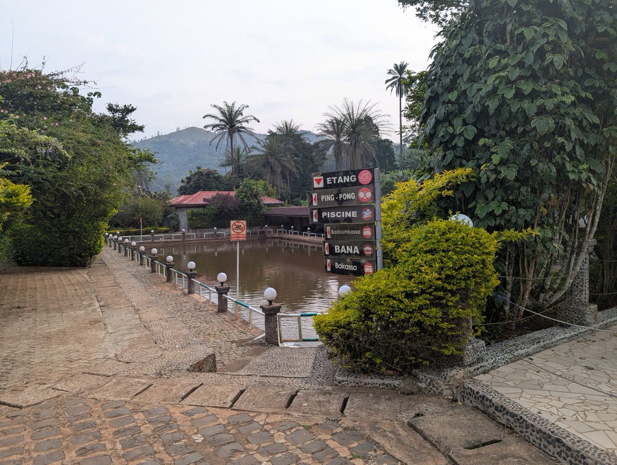 Etang, ping-pong, piscine, et plein d’autres activités pour rendre votre séjour mémorable 👏. 

A LVB, les journées se suivent mais ne se ressemblent jamais.
