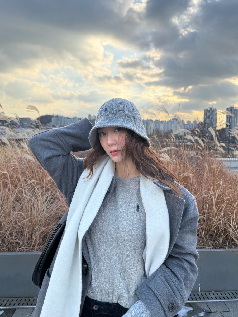 제트별 tweet media