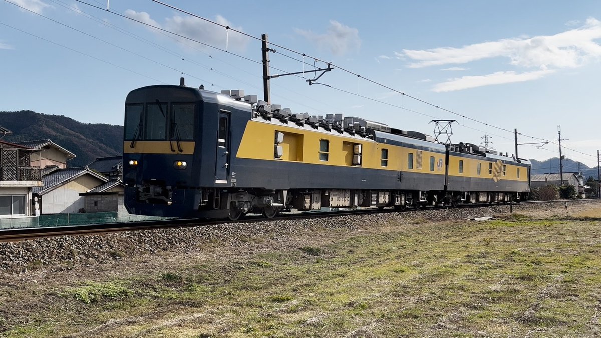 189_Hamakaze's tweet photo. 2025年12月11日、播但線DEC741検測。
鶴居→新野で撮影。新野駅で撮影。 https://t.co/tal7X4CUUL