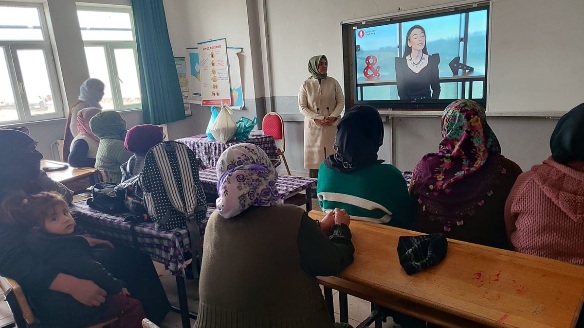 TasbasamakO's tweet photo. Anne Akademisi Seminerimiz
Okulumuzda düzenlenen velilerimize aile ve çocuk iletişimi üzerine değerli bir seminer gerçekleştirdik.Katılım gösteren tüm velilerimize teşekkür ederiz. @tcmeb @agrimem @hasan_kokrek @diyadinmem @remzi0479 https://t.co/bXL6MDrDlG