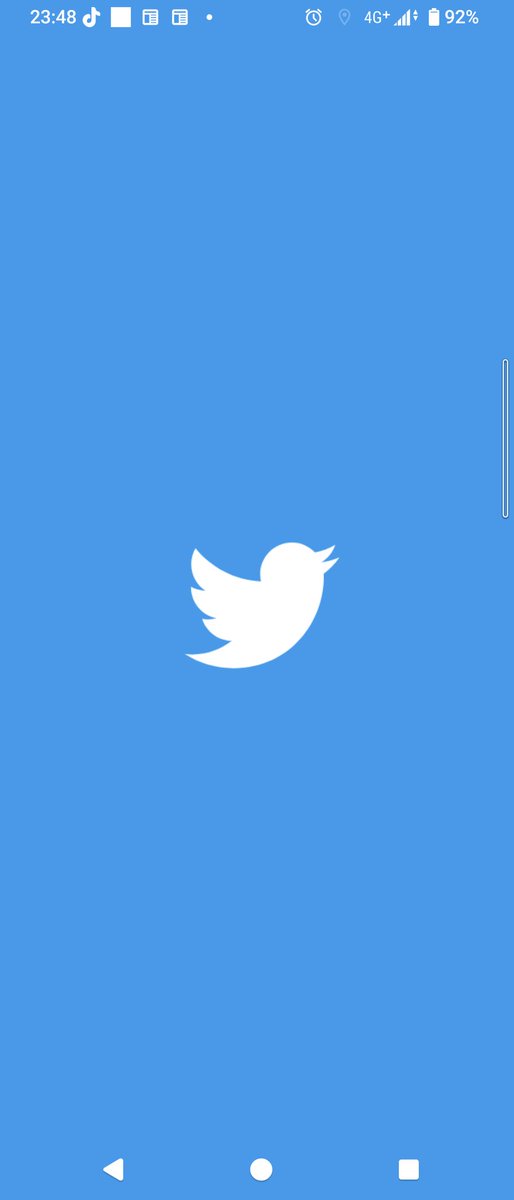 2334Kentaro's tweet photo. そういえば先週位まで青いTwitterのままだったんだけど遂に開けなくなったから渋々青い鳥とお別れした😫 https://t.co/GLzc5ofKxJ