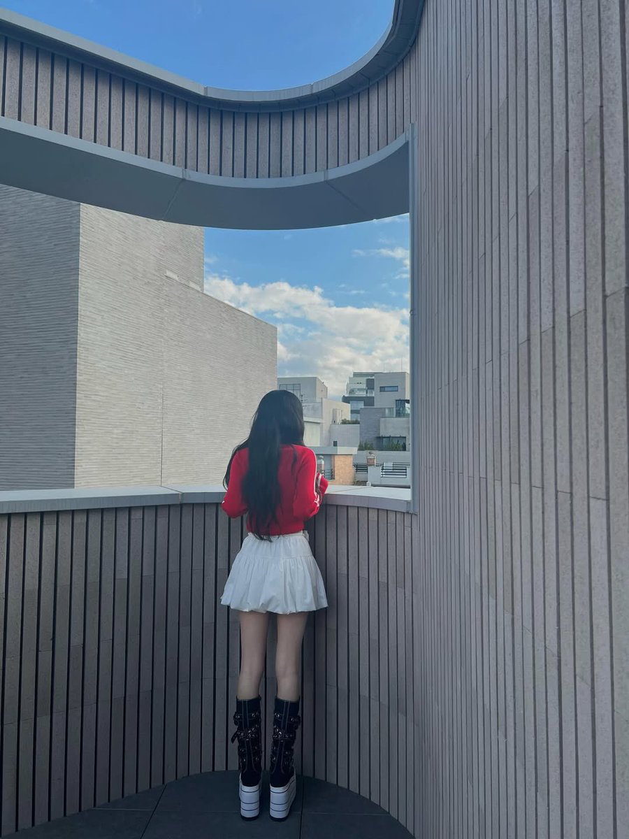 (2/2)

#SOOJIN #수진 <a href="/BRD_SOOJIN/">SOOJIN OFFICIAL</a>