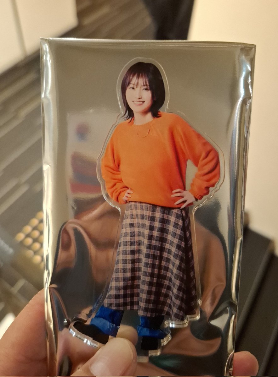 日時も場所も違うのに5回買って5個ともこのアクスタが出た 笑 ワシは