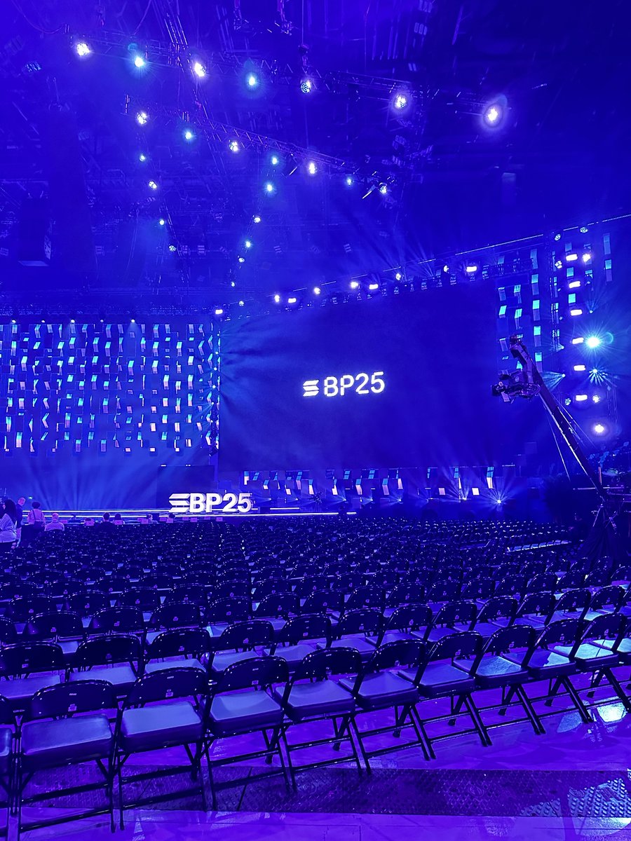 <a href="/SolanaConf/">Solana Breakpoint 🇦🇪 Abu Dhabi Dec 11-13</a> <a href="/HOLDLYNK/">LYNK</a>