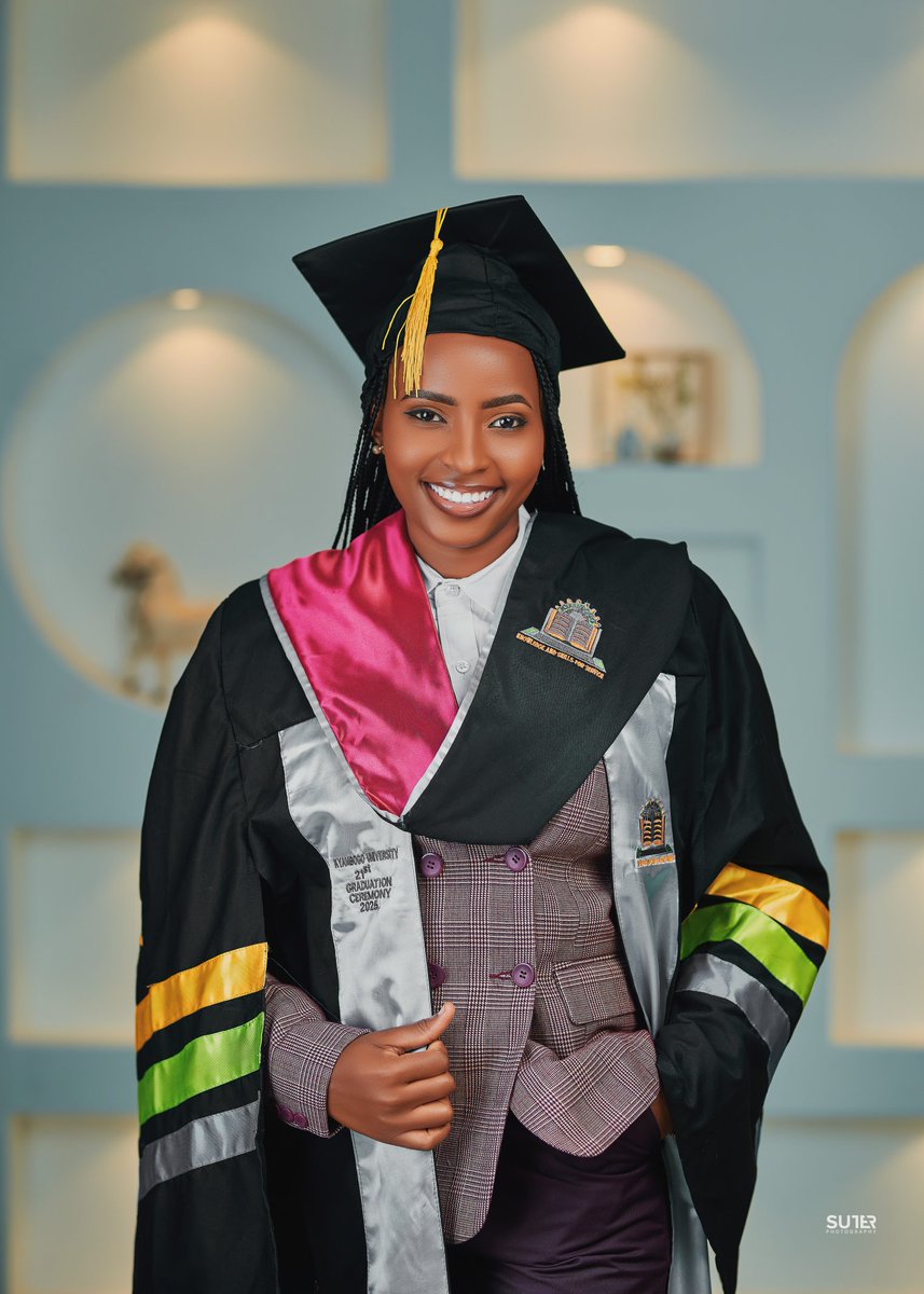 kyambogou's tweet photo. At the #kyU21stGrad  we honour eminent student leaders who sacrificed their time, energy, and voice for the welfare of all learners. Your courage, advocacy and service have shaped the Student's guild for better.
Congratulations 👏🎉 
#kyU21stGrad https://t.co/iXux1P6KoG