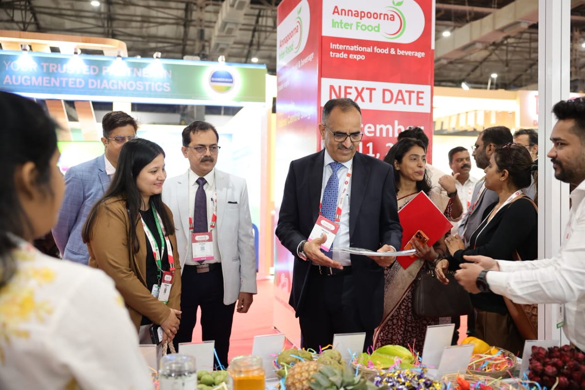 Annapoornainter's tweet photo. a walk through the buzzing aisles of AIF 2025 today, meeting brands, experiencing innovations and soaking in the excitement of the 17th Edition.
A memorable highlight for all at the venue.
🔗 Visitor: https://t.co/4SuQl3cOAU
#AIF2025 #AnnapoornaInterFood #CEORoundtable https://t.co/s5XLDce9p5