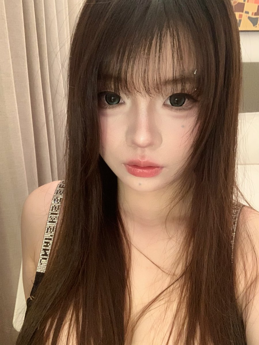 我一天哭八个小时 tweet media