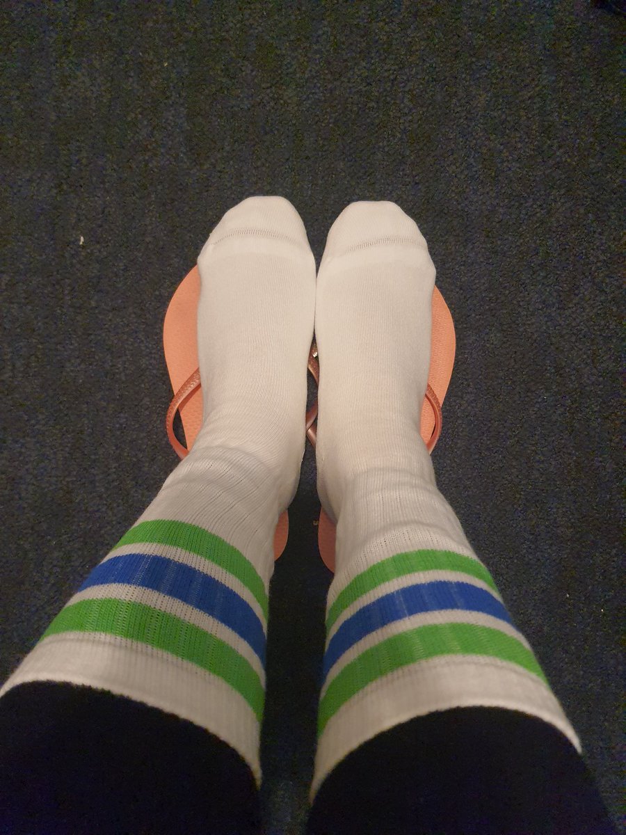 because I am a fan of Binjin. makiuso din sa socks from Family Mart Japan. 🤭