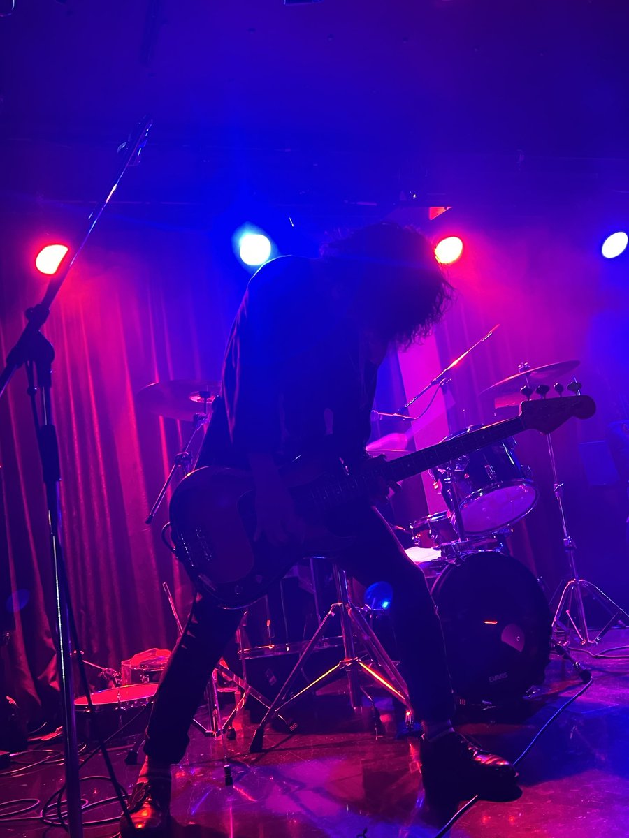 あと16日。
12月27日(土) 秋葉原BECK
ゆうぞうpresents BECK忘年会
開場15:00開演15:30
前売¥1500当日¥2000(D別）
【出演】#ホワイトEye's/#MondayFunkSquad/#SpiralJudge/#法政大学エリマレイハワイアンズ/#レゾラド/#TAKAYAwithBECKBAND/#ラムシャンク 
ご予約↓
theresogroup.wixsite.com/reso